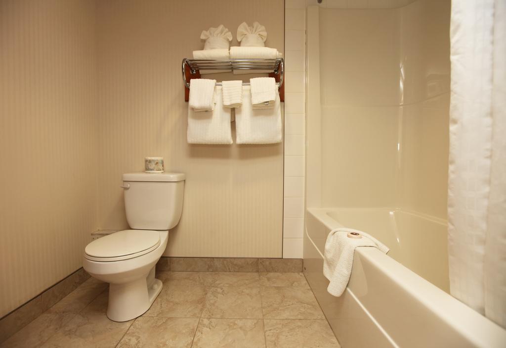 St. Albert Inn & Suites Saint Albert Phòng bức ảnh
