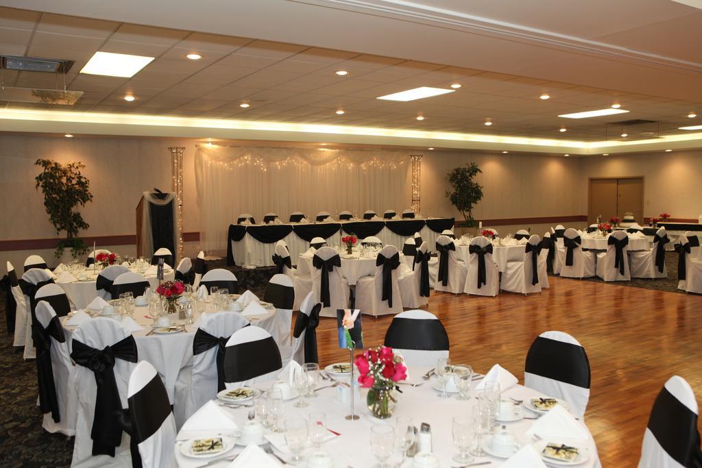 St. Albert Inn & Suites Saint Albert Ngoại thất bức ảnh